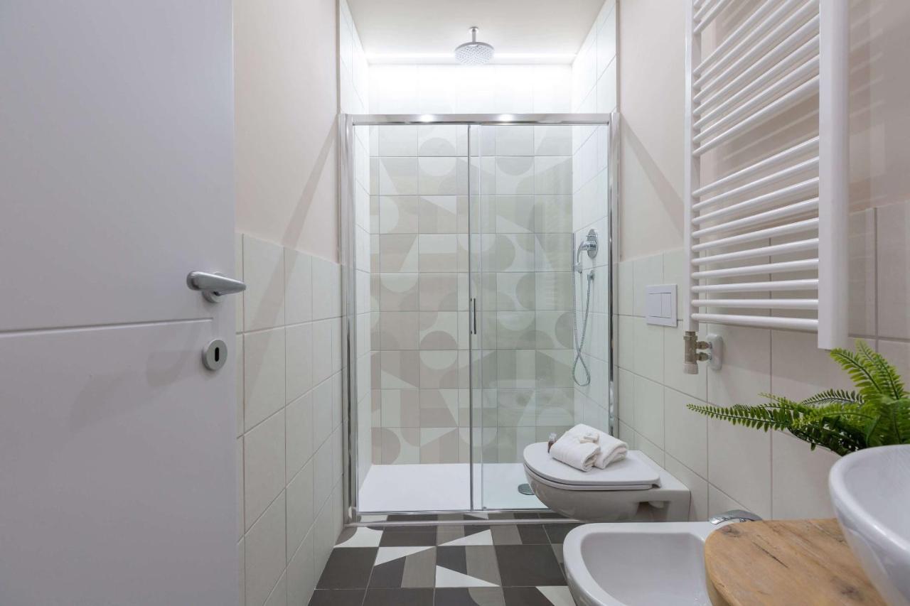 Mou43 -Loreto-Duomo- Urban House - Luxury Milánó Kültér fotó